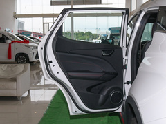 风光500 2022款 1.5L CVT尊享型