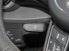 奥迪Q2L 2022款 35 TFSI 进取致雅型