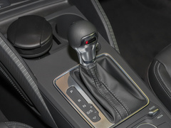 奥迪Q2L 2022款 35 TFSI 进取致雅型