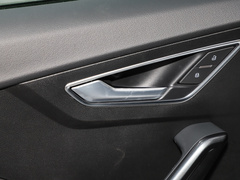 奥迪Q2L 2022款 35 TFSI 进取致雅型