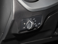 奥迪Q2L 2022款 35 TFSI 进取致雅型
