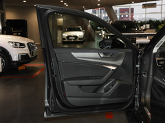 奥迪A6 旅行版 2022款 Avant 先锋派 45 TFSI 臻选动感型 