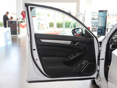 雅阁 2022款 260TURBO 豪华版