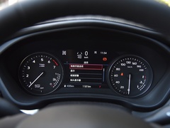 凯迪拉克XT4 2022款 28T 四驱铂金型