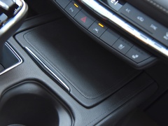 凯迪拉克XT4 2022款 28T 四驱铂金型