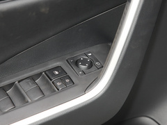 RAV4荣放 2022款 2.0L CVT两驱风尚Plus版