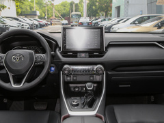 RAV4荣放 2022款 2.0L CVT两驱风尚Plus版