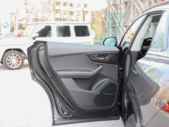 奥迪Q8 2023款 55 TFSI 豪华动感型