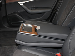 奥迪A6L 2023款 55 TFSI quattro 旗舰动感型
