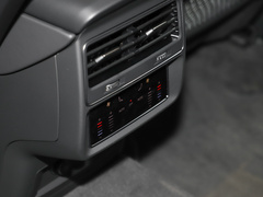 奥迪Q7 2023款 55 TFSI quattro S line运动型