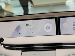 智己LS7 2023款 100kWh Lux四驱版