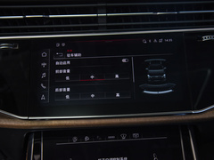 奥迪Q7 2024款 55 TFSI quattro S line运动型