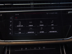 奥迪Q7 2024款 55 TFSI quattro S line运动型