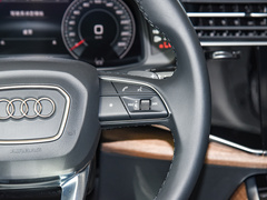 奥迪Q7 2024款 55 TFSI quattro S line运动型
