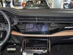 奥迪Q7 2024款 55 TFSI quattro S line运动型