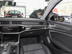 奥迪A6 旅行版 2024款 Avant 先锋派 45 TFSI 臻选动感型