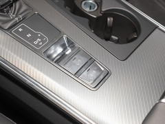 奥迪A6 旅行版 2024款 Avant 先锋派 45 TFSI 臻选动感型