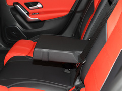 奔驰A级AMG 2024款 AMG A 35 L 4MATIC
