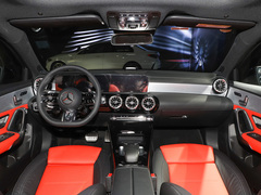 奔驰A级AMG 2024款 AMG A 35 L 4MATIC
