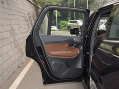 沃尔沃XC90 2024款 B6 智雅豪华版 7座
