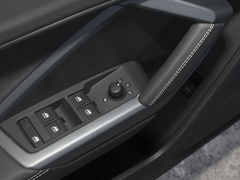 奥迪Q3 2024款 35 TFSI 进取致雅型
