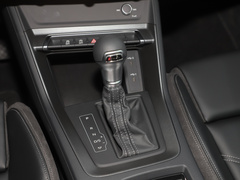 奥迪Q3 2024款 35 TFSI 进取动感型