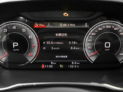 奥迪Q3 2024款 40 TFSI 时尚动感型