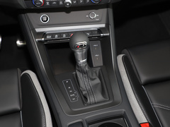 奥迪Q3 2024款 40 TFSI 时尚动感型