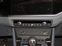 奥迪Q3 2024款 45 TFSI quattro 时尚动感型