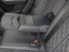 奥迪Q3 2024款 45 TFSI quattro 时尚动感型