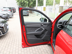 奥迪Q3 2024款 45 TFSI quattro 时尚动感型