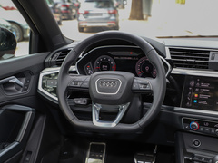 奥迪Q3 2024款 45 TFSI quattro 时尚动感型