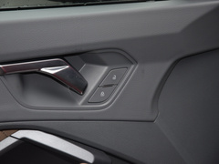 奥迪Q3 2024款 45 TFSI quattro 时尚动感型上市版