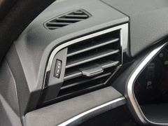 奥迪Q3 2024款 40 TFSI RS套件燃速型