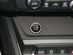 奥迪Q3 2024款 40 TFSI RS套件燃速型
