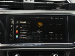 奥迪Q3 2024款 40 TFSI RS套件燃速型