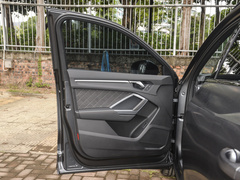 奥迪Q3 2024款 40 TFSI RS套件燃速型