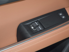 捷豹XEL 2024款 2.0T 250PS R-DYNAMIC S进取运动版