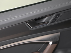 奥迪A7L 2024款 45TFSI S-line 筑梦型 流晶套装