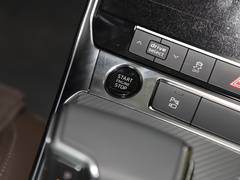 奥迪A7L 2024款 45TFSI S-line 筑梦型 流晶套装