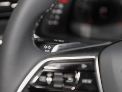 奥迪A7L 2024款 45TFSI S-line 筑梦型 流晶套装