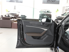 奥迪A7L 2024款 45TFSI S-line 筑梦型 流晶套装