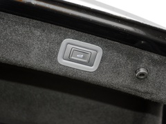 岚图追光 2024款 PHEV 四驱超长续航旗舰版