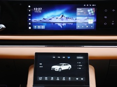 岚图追光 2024款 PHEV 四驱超长续航旗舰版