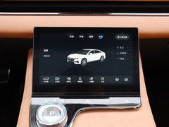岚图追光 2024款 PHEV 四驱超长续航旗舰版