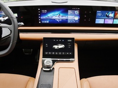 岚图追光 2024款 PHEV 四驱超长续航旗舰版