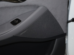岚图追光 2024款 PHEV 四驱超长续航旗舰版