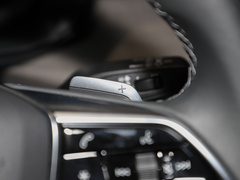 奥迪Q6 2024款 45 TFSI quattro 齐云型 羽林套装 6座
