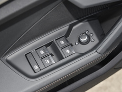 奥迪A3 2024款 Sportback 35 TFSI RS套件燃速型