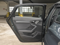 奥迪A3 2024款 A3L Limousine 35 TFSI RS套件燃速型